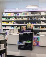 Kassenbereich Amavita Apotheke Vispach