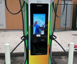 IPLANET Ricarica in sicurezza in modalità ultra fast per tutti i veicoli elettrici.