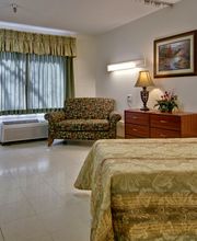 Clark's Mountain Nursing Center Rehabilitation & Skilled Nursing image 4