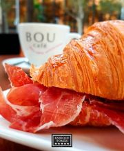 Enrique Tomás - Cerrada Nos trasladamos junto a las puertas J48-J51 imagen 9