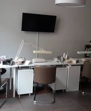 Kosmetik & Nails Bild 2