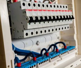 Elektrik: Der Zählerschrank entscheidet, was das Haus kann.