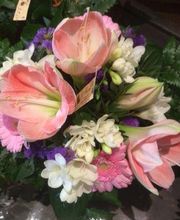A Fleur De Pot image 4