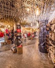 Top of Europe Flagship Store Bild 9