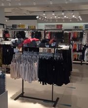 Outlet Calzedonia - Intimissimi - Tezenis Civitanova Marche immagine 3