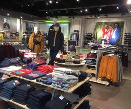 Photo de l'intérieur du magasin Jules Castres