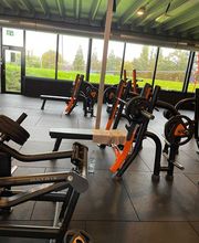 Basic-Fit Maassluis Elektraweg 24/7 - free weight zone