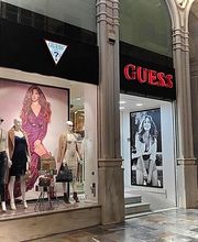 GUESS imagen 2