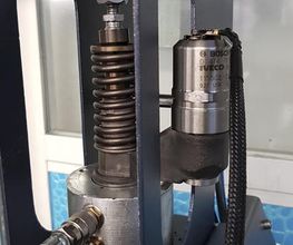 644283-Diesel-Turbo-Granada-inyector-bomba.jpg