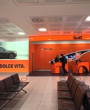 SIXT Noleggio Auto Napoli - Aeroporto di Napoli-Capodichino (NAP) immagine 4