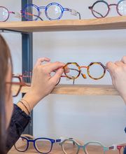 LES LUNETTES D'ALICIA image 12