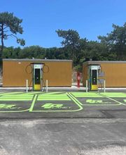 Ricarica in sicurezza in modalità ultra fast per tutti i veicoli elettrici. IPlanet