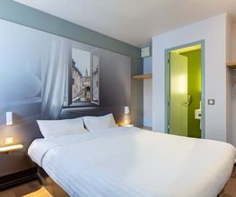 B&B HOTEL Chartres Le Forum image 1
