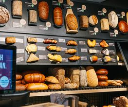 Junge Die Bäckerei. Bild 8