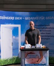 Hypnose-Kompetenz Strassenpräsentation.jpg