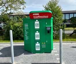 24/7‑Automat zum Kaufen oder Tauschen von Gasflaschen, direkt am BZN Hagebau Varel. Die Bestände sind jederzeit online einsehbar.