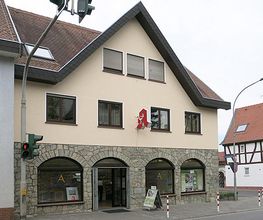 Aussenansicht der Ahorn-Apotheke