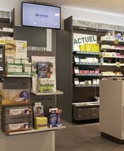 Pharmacie-Amavita-Tramelan-caissière