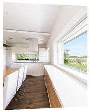 Lassen Sie Ihren Blick nach draussen schweifen und lassen Sie Ihre Küche erstrahlen! 🌞 Unsere atemberaubenden Fenster bringen die Schönheit der Natur direkt zu Ihnen. 😍
#internorm #fenster #haustüren #türen