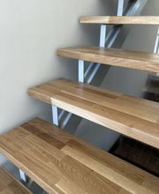 treppe eiche aufgesattelt.jpg