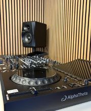 AlphaTheta CDJ-3000X mit Pioneer DJ DJM-A9 und Pioneer DJ VM-70