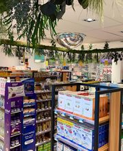 Grande Pharmacie de la Croix de Chavaux image 4