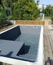Pool & Garden image 5