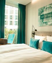 Hotel Motel One Köln-Messe - Room