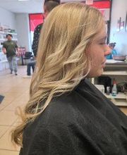 Fantastic Sams Cut & Color image 8