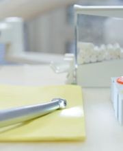 dr. med. dent. Nyffeler Tino Dr. - Studio Medico Dentistico Bild 10