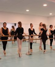 Ballettstunde - Tanz im Hof Pavlina Cerna | Tanzschule in Essen