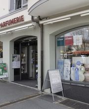 extérieur-de-la-pharmacie-amavita-pulliéran