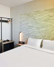 B&B HOTEL Le Port-Marly Saint-Germain-En-Laye image 1