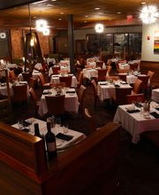 Classic interiors and lively jazz make each Sullivan’s experience unique.