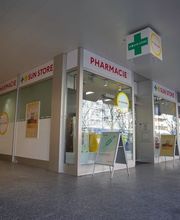 exterieur-de-la-pharmacie-sun-store-sion-midi