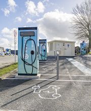 EVzen Station de recharge Langueux - JMT