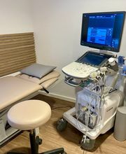 Behandlungszimmer_ Privatpraxis Altheimer Eck Dr. med. Heidi Herrmann