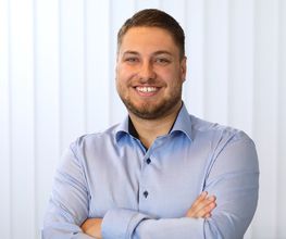 Bezirksleiter Jannik Heinicke der DEVK Versicherungsagentur Jannik Heinicke in Chemnitz