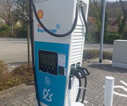 Shell Recharge Charging Station Bild 1