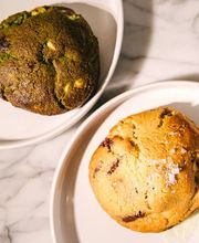 Red and Red Specialty Coffee & Reformer Pilates Bild 1