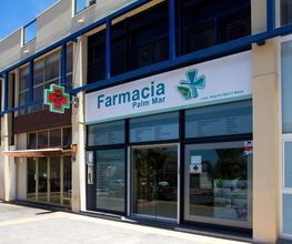 fachada-farmacia-palm-mar.jpg