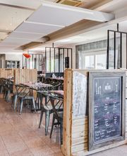 Le Bistrot C-Dubs image 15