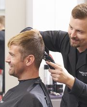 Fantastic Sams Cut & Color image 18