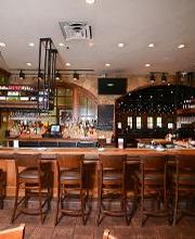 Full bar with speciality cocktails