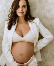 Santamaría Estudio  Fotografía emotiva y natural de embarazo, recién nacido, familias y retratos imagen 1