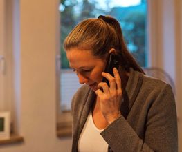 Herzlicher Empfang und telefonische Reservierung im Boutique Hotel Rosengarten Hamburg
