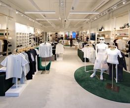 Close Up - Store
