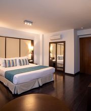 Occidental Pueblo Acantilado imagen 9