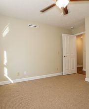 Brooksville Court & Brooksville Green Apartments image 3