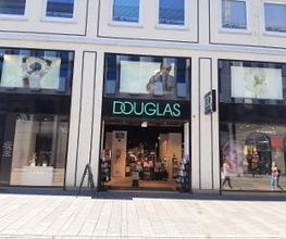 Douglas Kassel Obere Königsstraße Bild 1